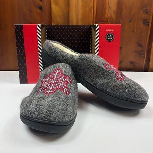 NEW Isotoner Signature Enhanced Heel Cushioned Slippers - Holiday Edition